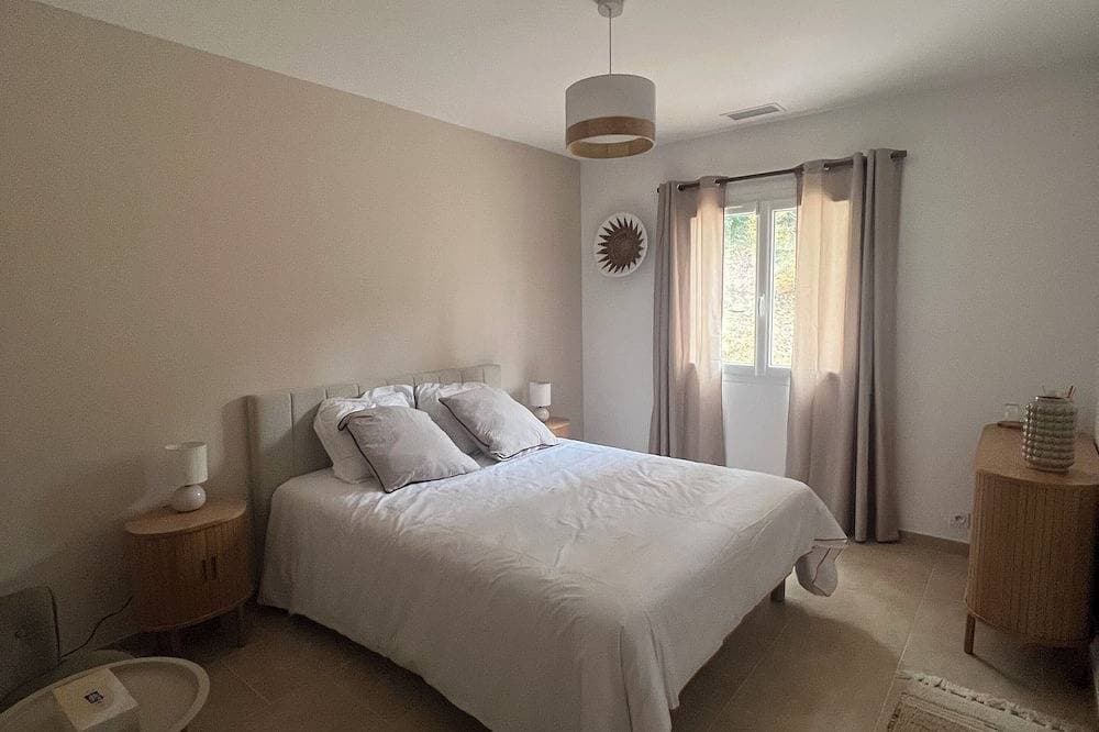 Foto 4 von 23: Bed & Breakfast Suite Sable, with a view of the pool and terrace