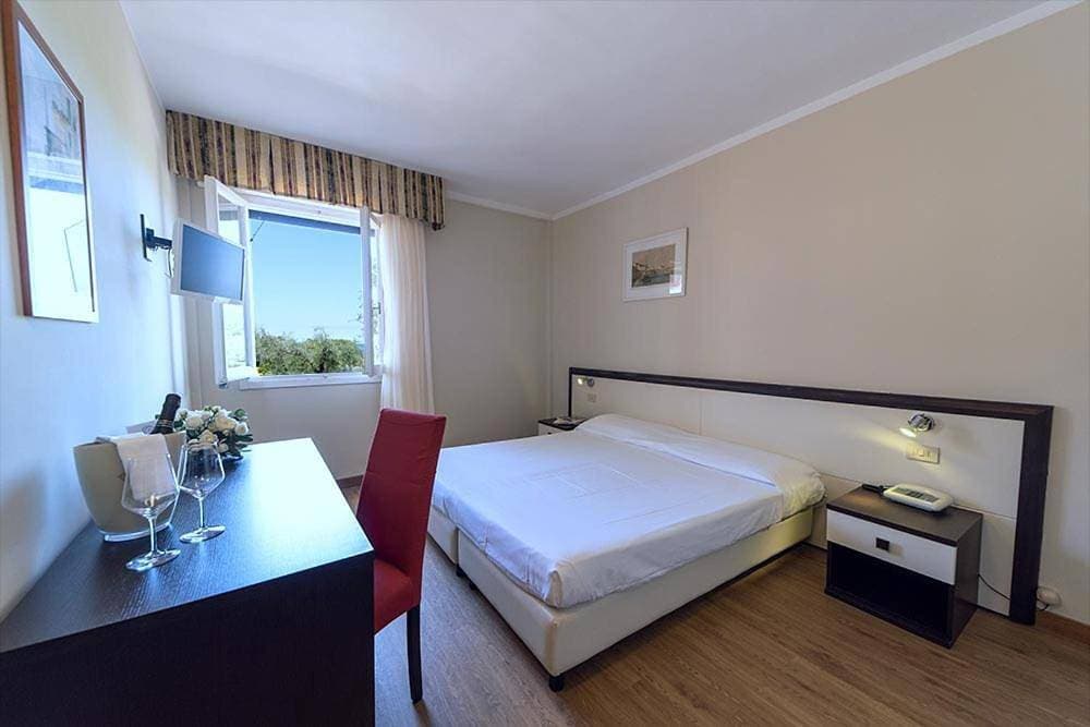 Foto 9 von 17: Budget Double or Twin Room Garden View