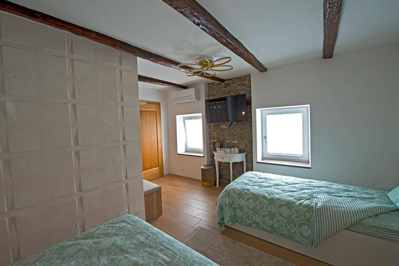 Foto 6 von 44: Three-Bedroom Apartment