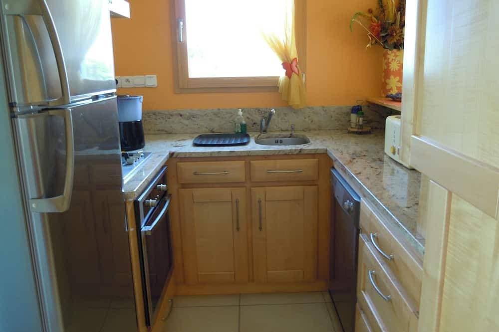 Foto 13 von 30: Eine möblierte 5 ***** - Unabhängige apprt in Villa 100 m vom Meer