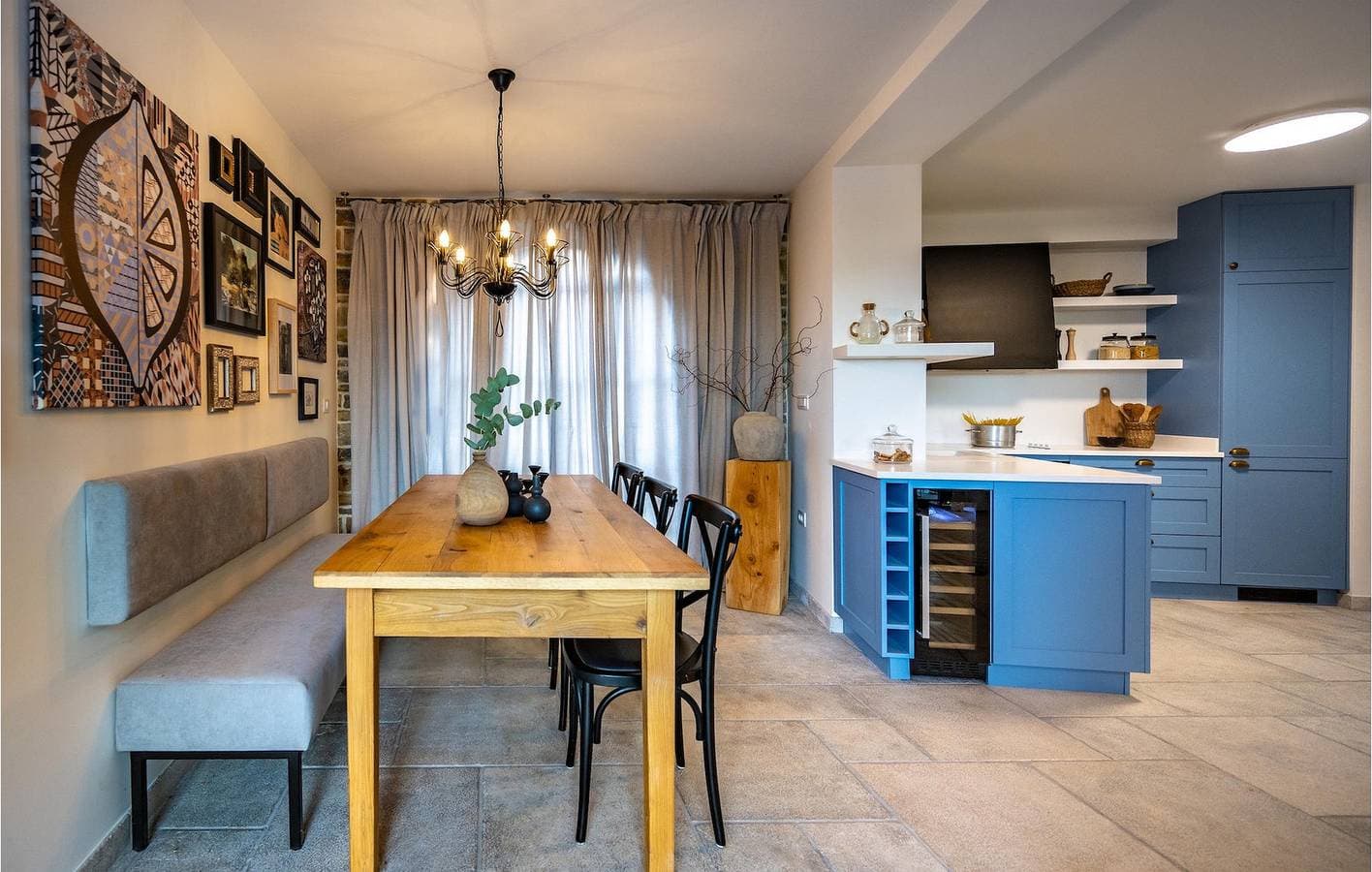 Foto 8 von 56: Geräumige 2-Zimmer-Wohnung mit Pool und Parkplatz in der Nähe des Flusses Pazinčica