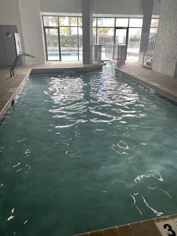 Foto 4 von 39: Calling all Snowbirds!OceanView King-Private Patio-Pools-Lazy River-HotTub-Sauna