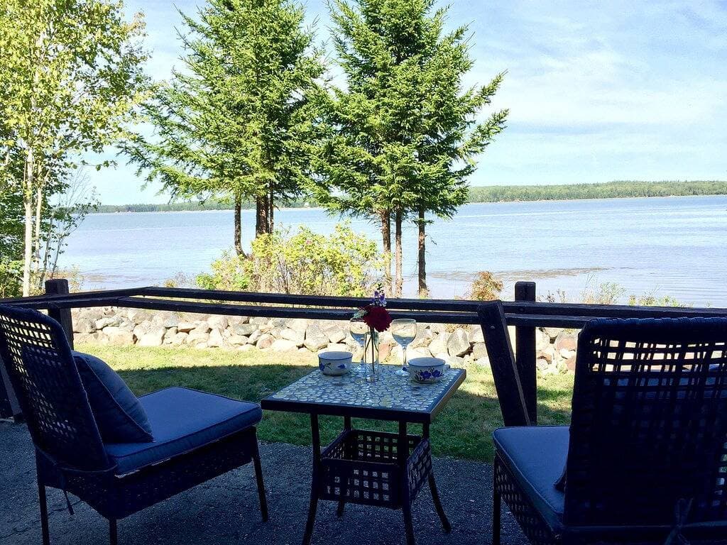 Charming Oceanfront Cottage-Great Views und 20 Meter vom Ufer 1