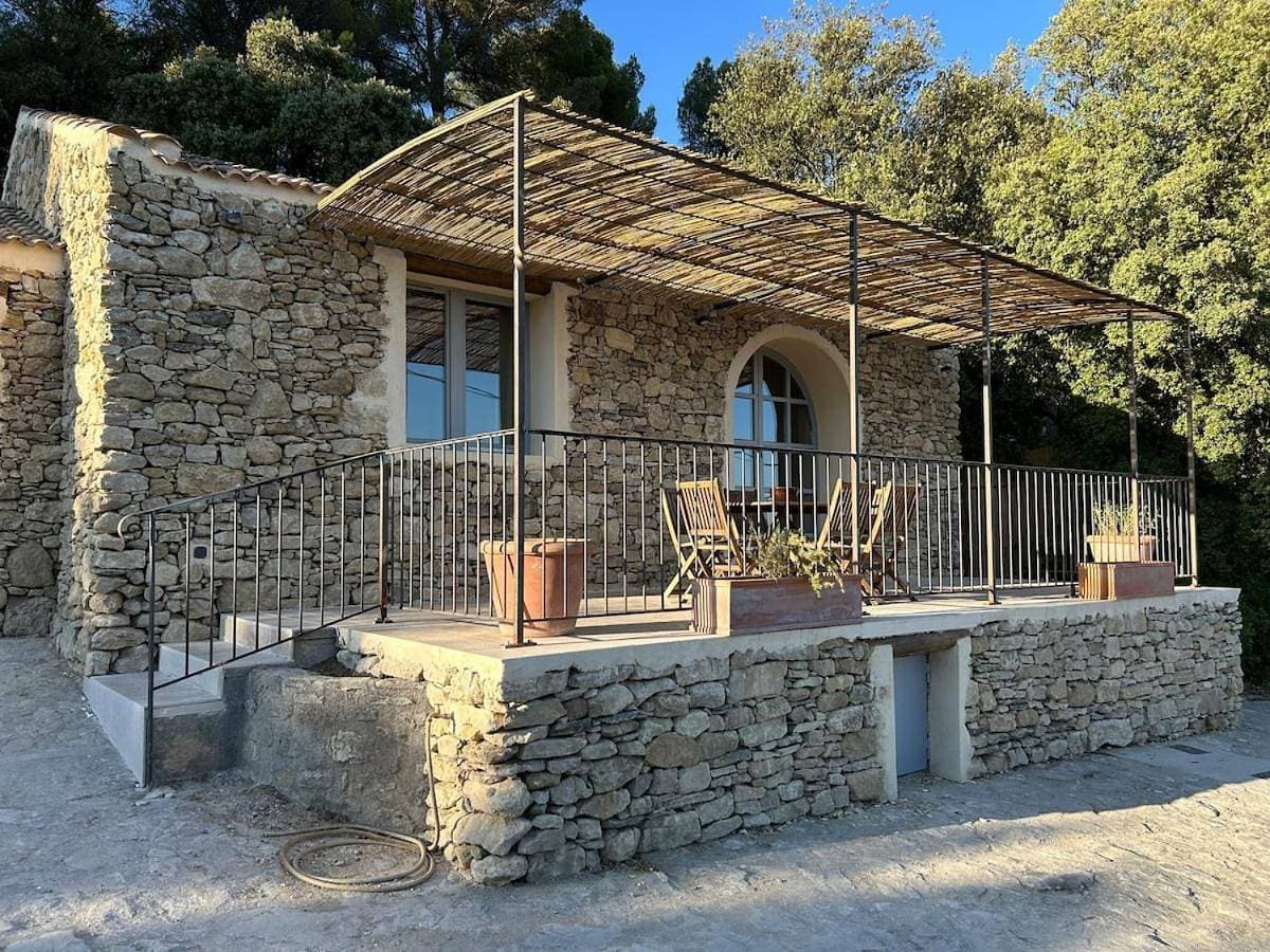 Bastidon provençal entièrement rénové et climatisé 1
