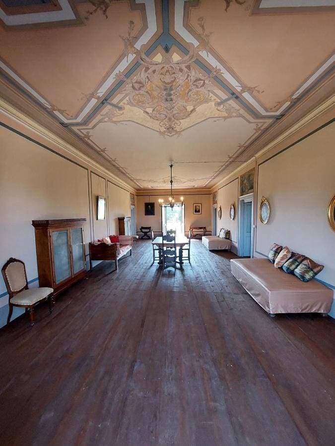 Foto 4 von 51: Six-Bedroom House