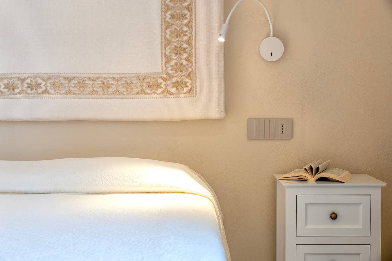 Foto 6 von 34: Zimmer 'Rosa' mit Gemeinschaftspool, WLAN und Klimaanlage