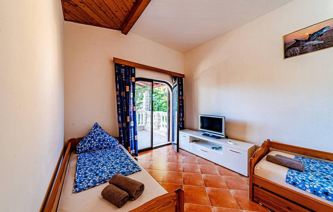 Foto 8 von 20: Gemütliche Ferienwohnung mit Terrasse, WLAN und Parkplatz in der Nähe des Strandes Tri Žala