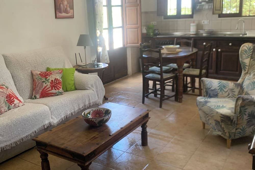 Foto 6 von 22: Private neu renovierte Villa mit spektakulärem Blick auf das Land, eigenem Pool, Garten
