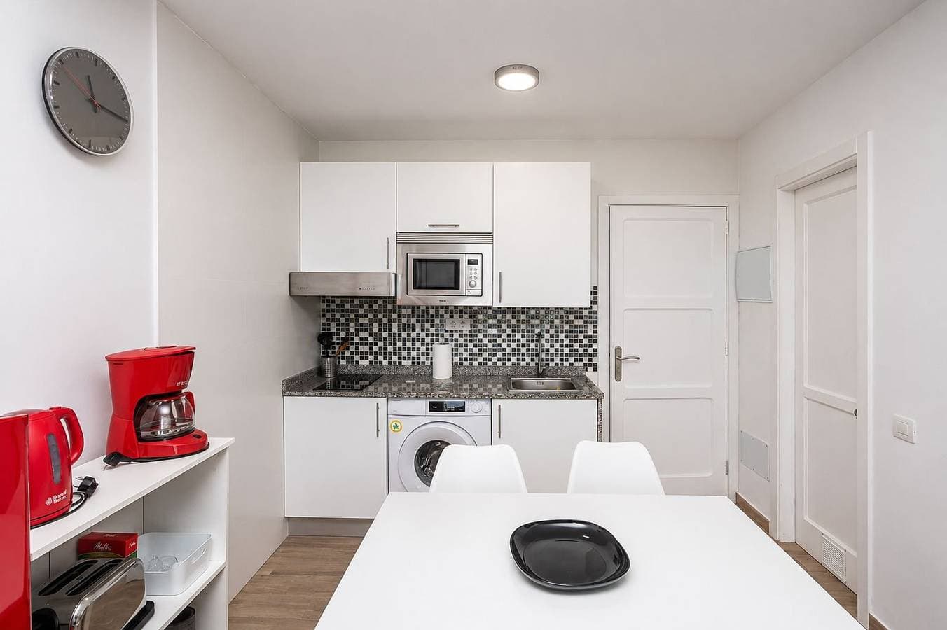 Foto 6 von 33: Ferienwohnung für 3 Personen mit Balkon