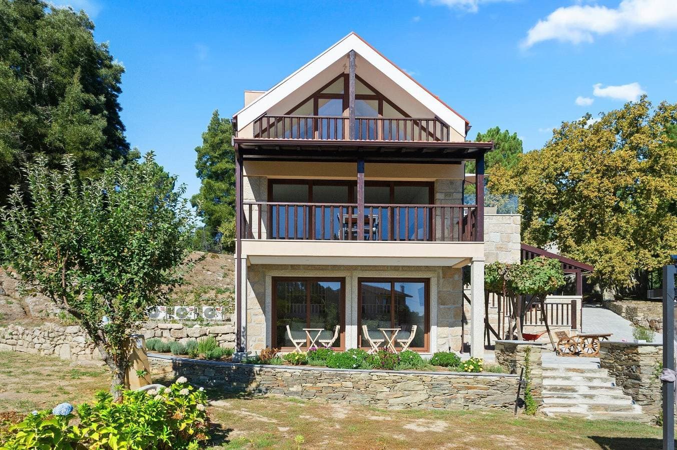Foto 7 von 25: Bed and Breakfast 'Piso Lua' mit Bergblick und beheiztem Pool
