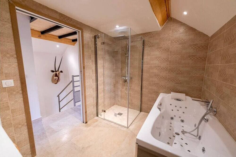 Foto 13 von 30: Cosy mountain house with heated pool