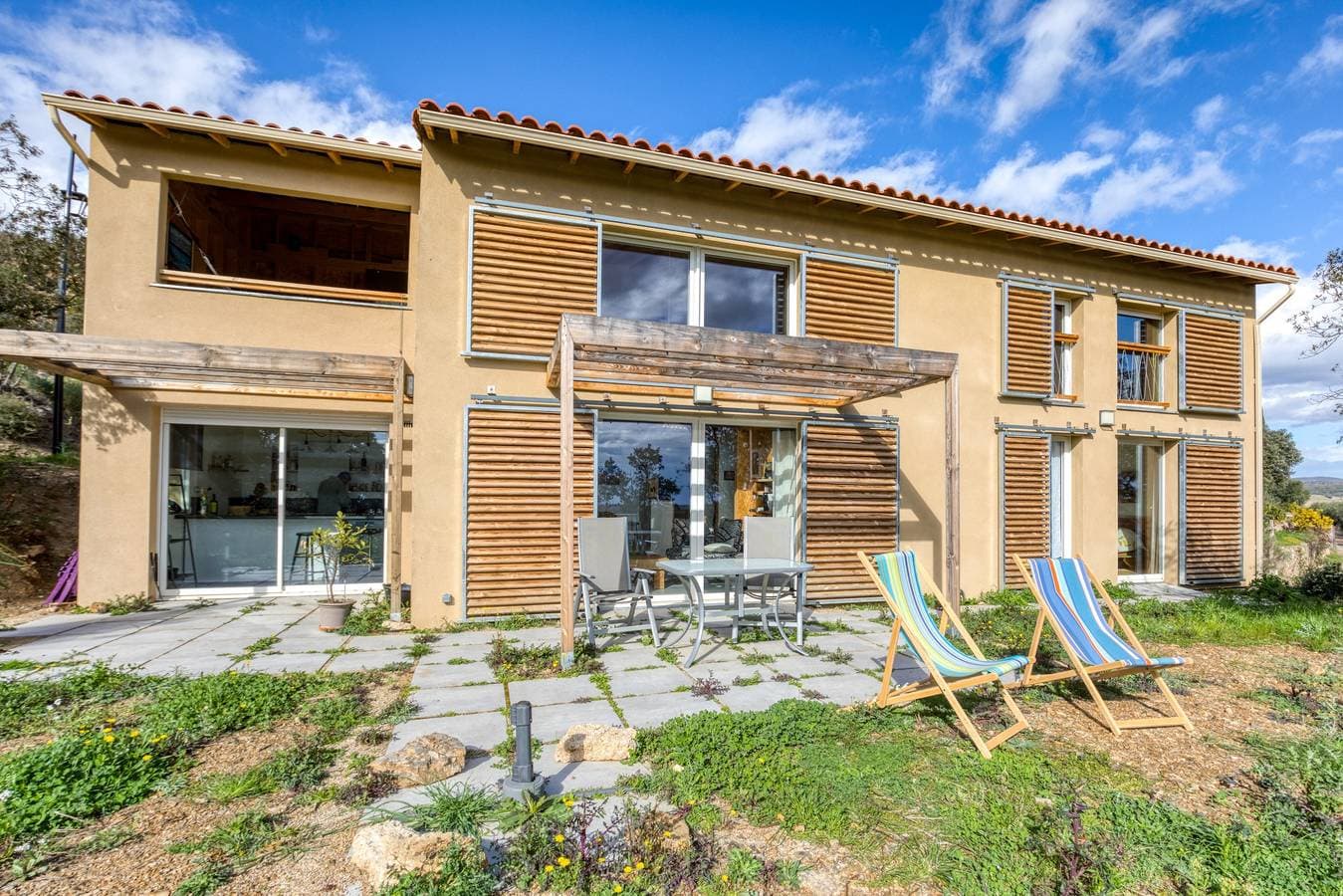 Foto 2 von 30: Großzügige Villa mit freiem Ausblick am Startpunkt der Wanderwege