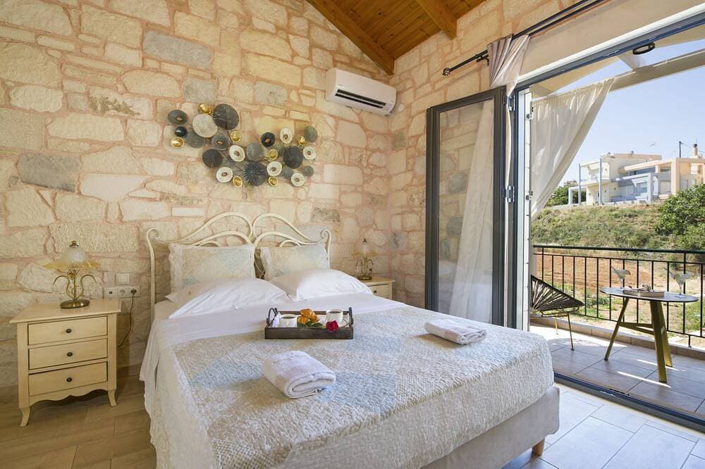 Foto 4 von 30: Villa Christy 150 Meter vom Strand entfernt mit privatem Pool und Kamin