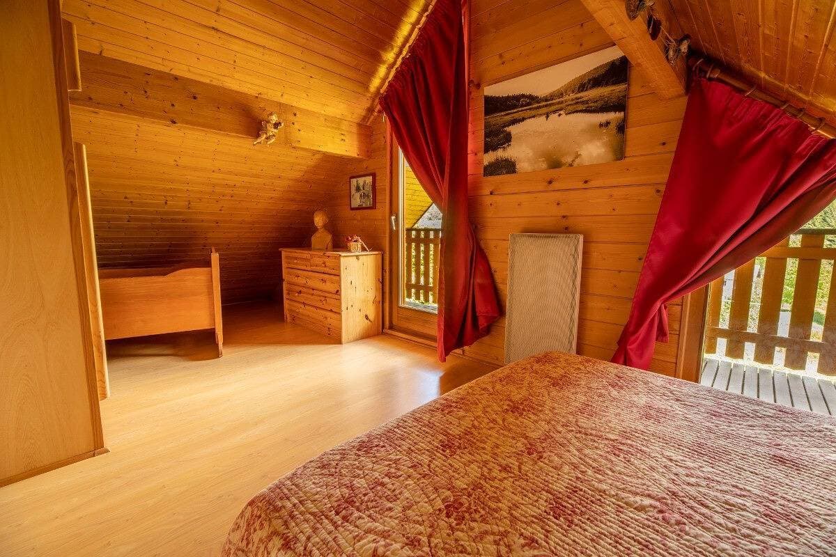 Foto 10 von 29: Chalet für 4 Personen mit Garten