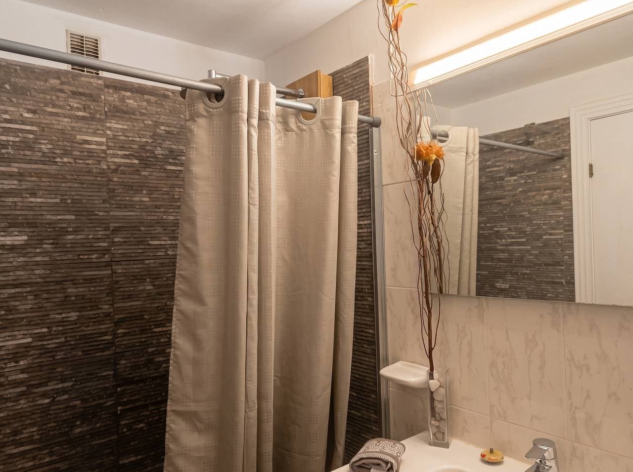 Foto 13 von 29: Komfortable Wohnung mit Meerblick, La Estrella, 57 m²