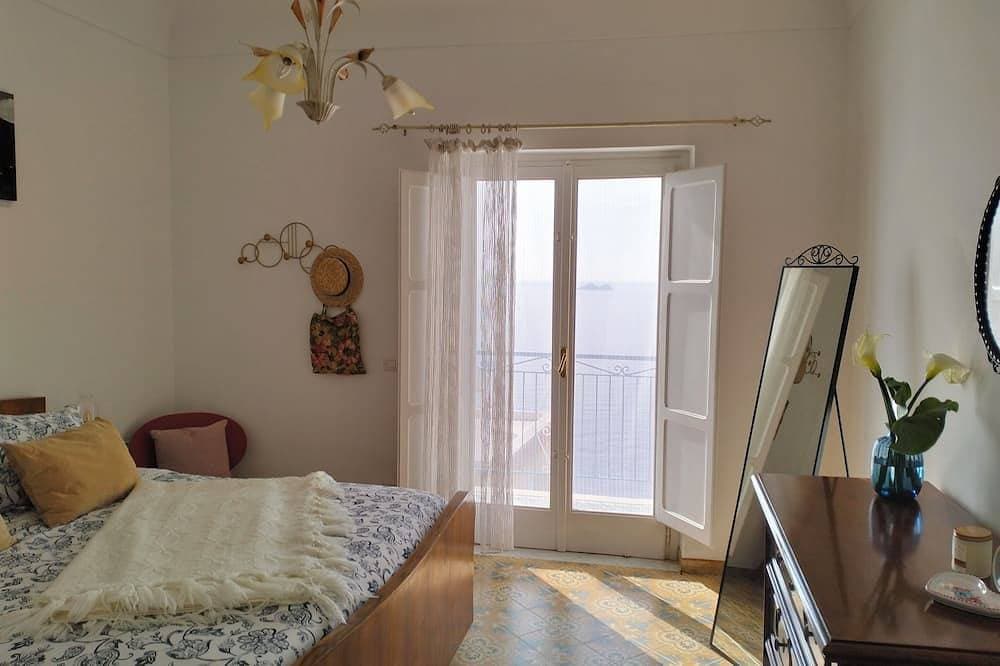 Foto 2 von 21: Panoramic sea view 2 Br apartment in Central Praiano, Casa Mimì Junior