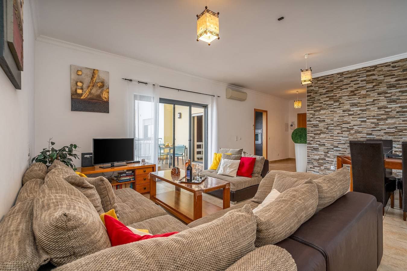 Foto 5 von 36: Ferienwohnung 'Palmeiras De Jv' mit Gemeinschaftspool, WLAN und Klimaanlage