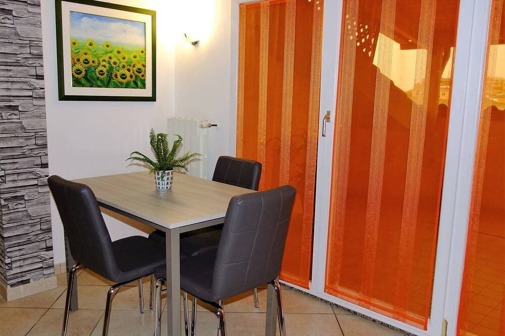 Apartment with terrace within walking distance of the historic center 1