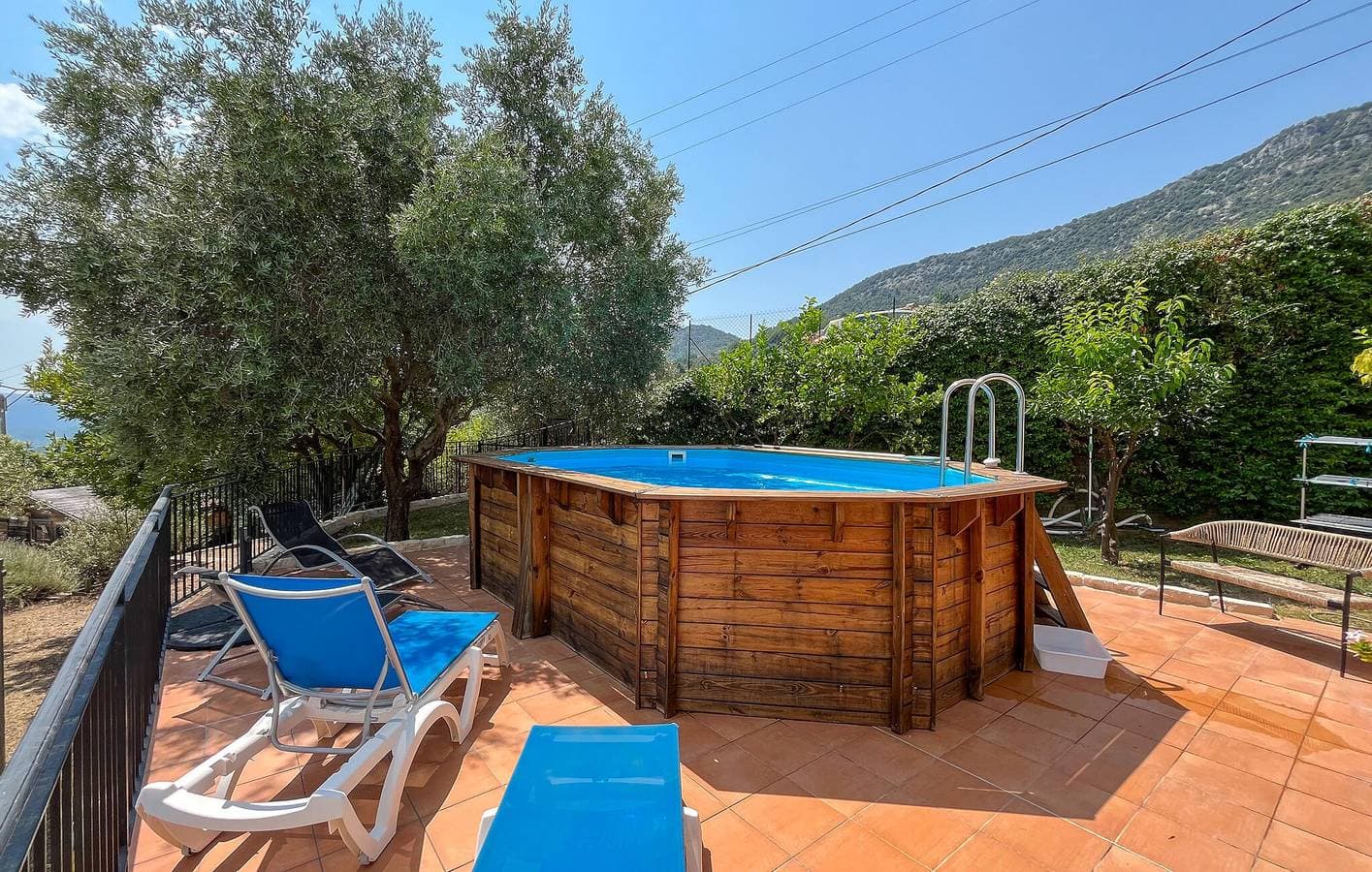 Foto 7 von 22: Reizende Ferienwohnung mit Pool, Terrasse und Sehenswürdigkeiten in der Nähe in Châteauneuf