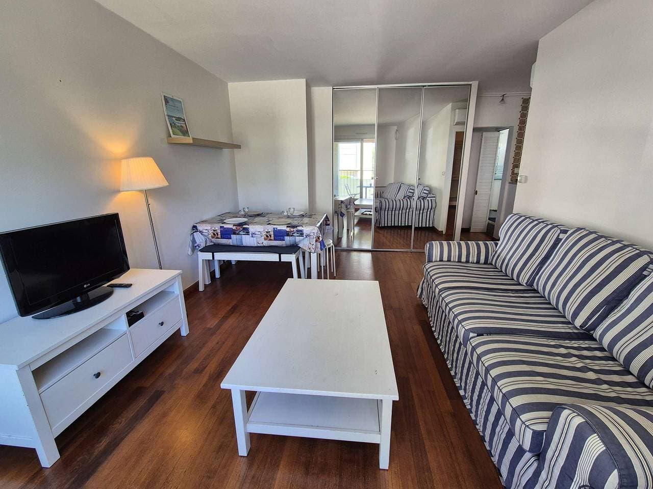 Foto 4 von 15: Ferienwohnung für 4 Personen mit Pool