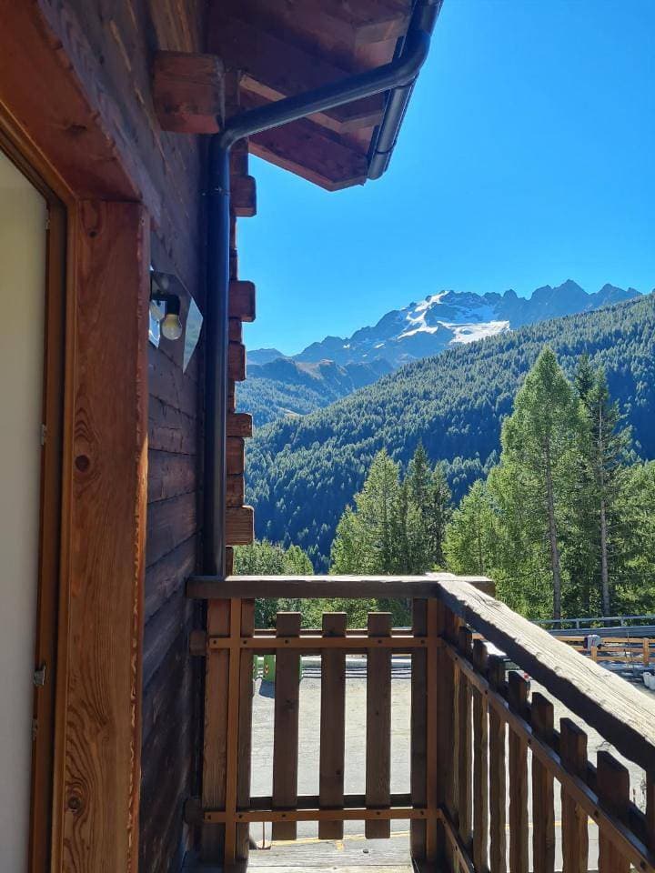 Foto 10 von 19: Apartment with Mountain View