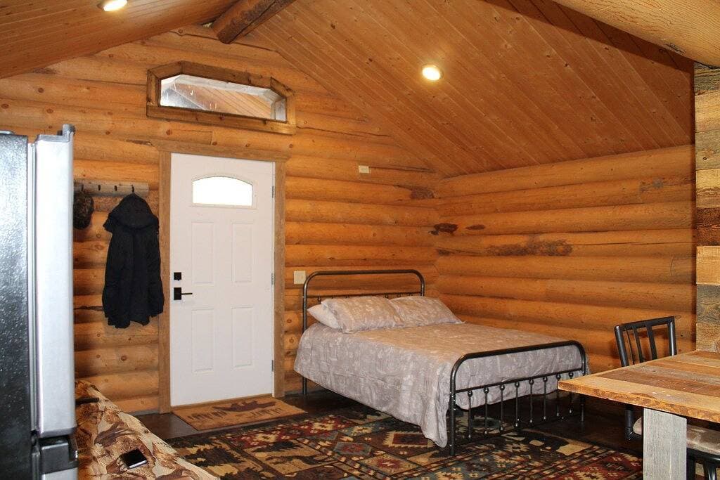 Foto 3 von 13: Little Log Cabin In The Ruby