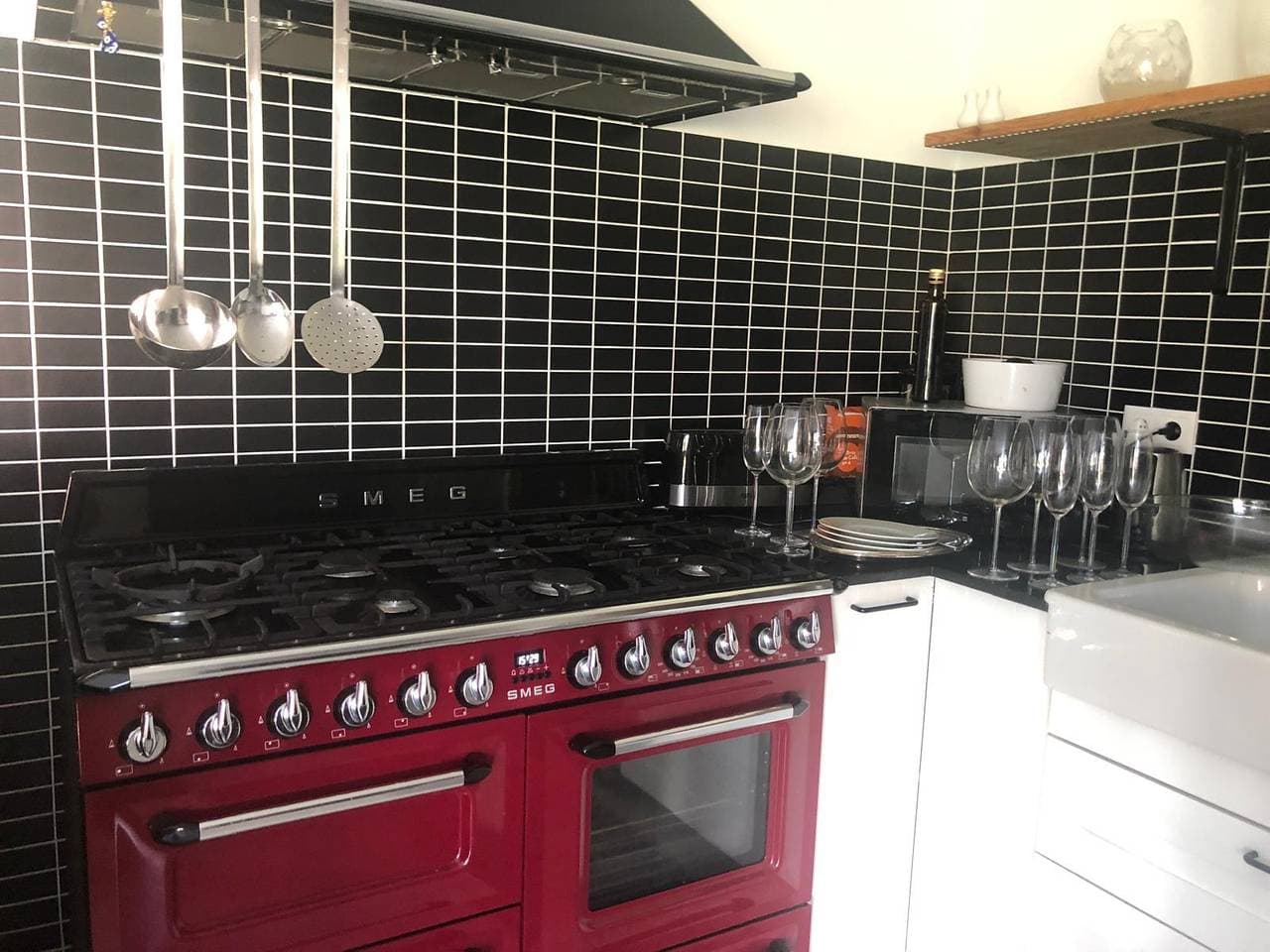 Foto 2 von 45: Sunshine Guesthouses Sleeps 6, Parking