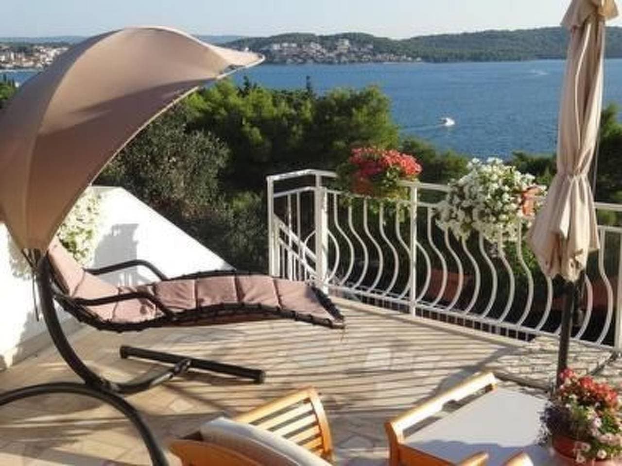 Foto 9 von 32: Trogir Yellow House A1