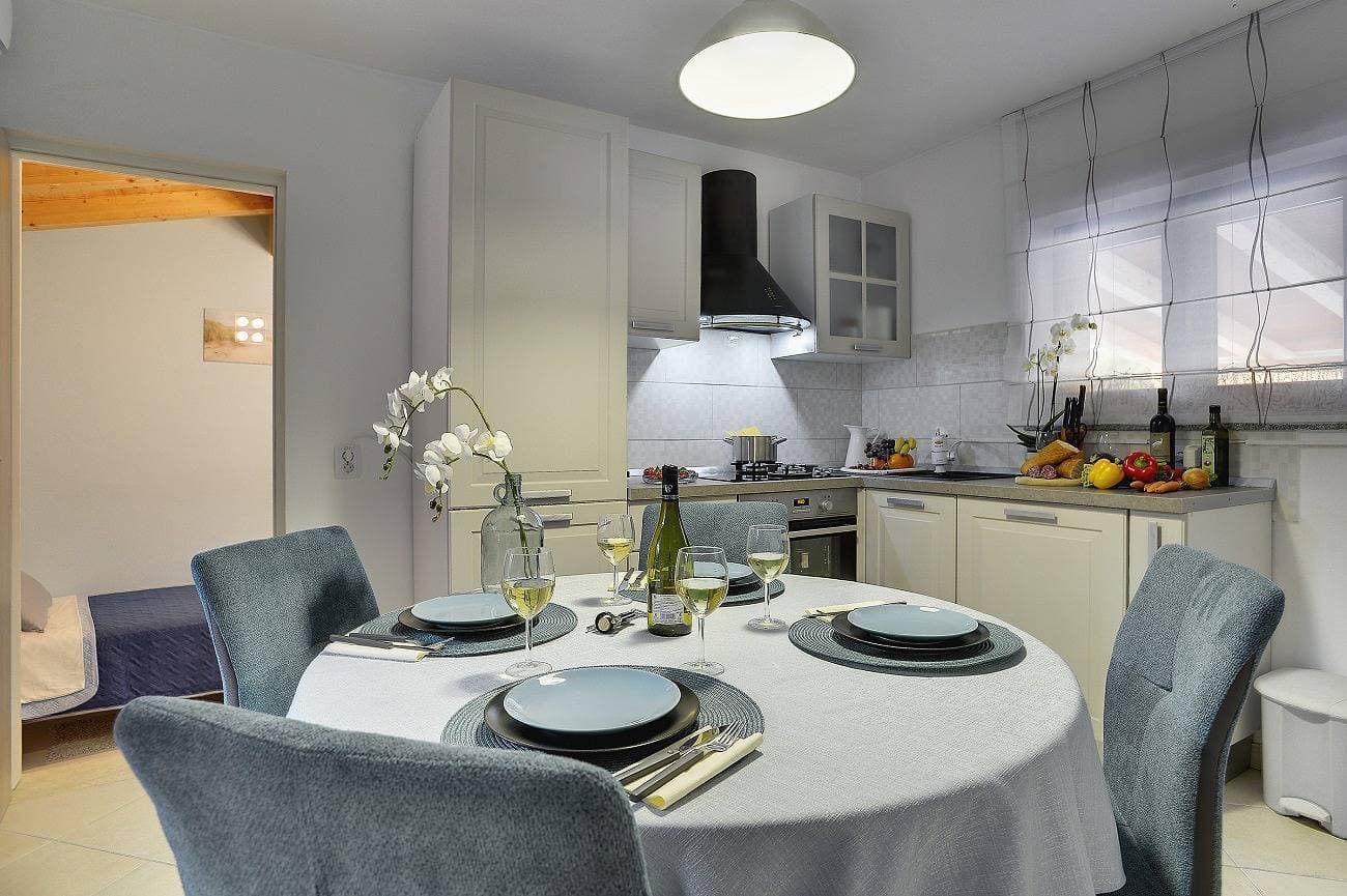 Foto 7 von 32: Herrliche Villa mit privatem Pool, Klima, WLAN, Sonnenliegen