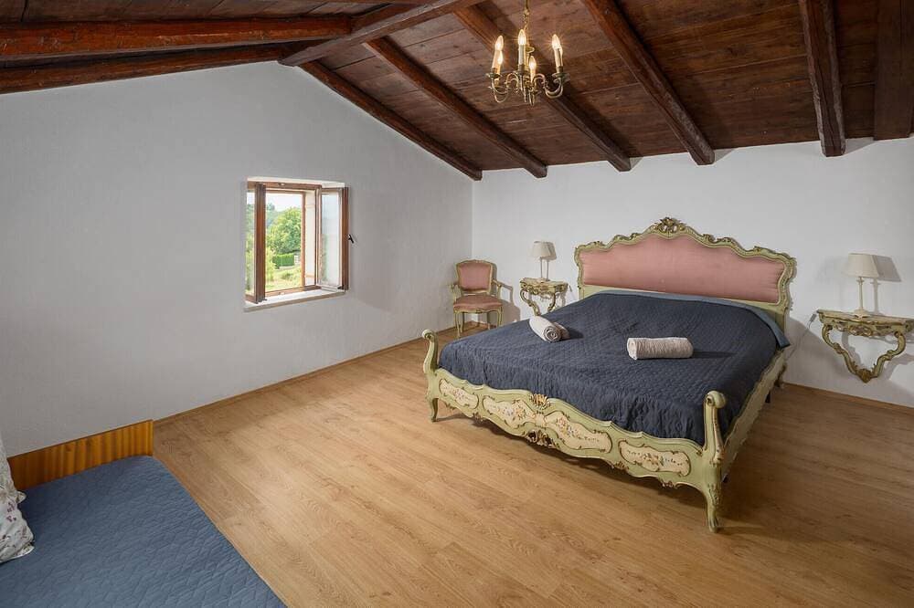 Foto 3 von 30: Nice home in Oprtalj with house a panoramic view