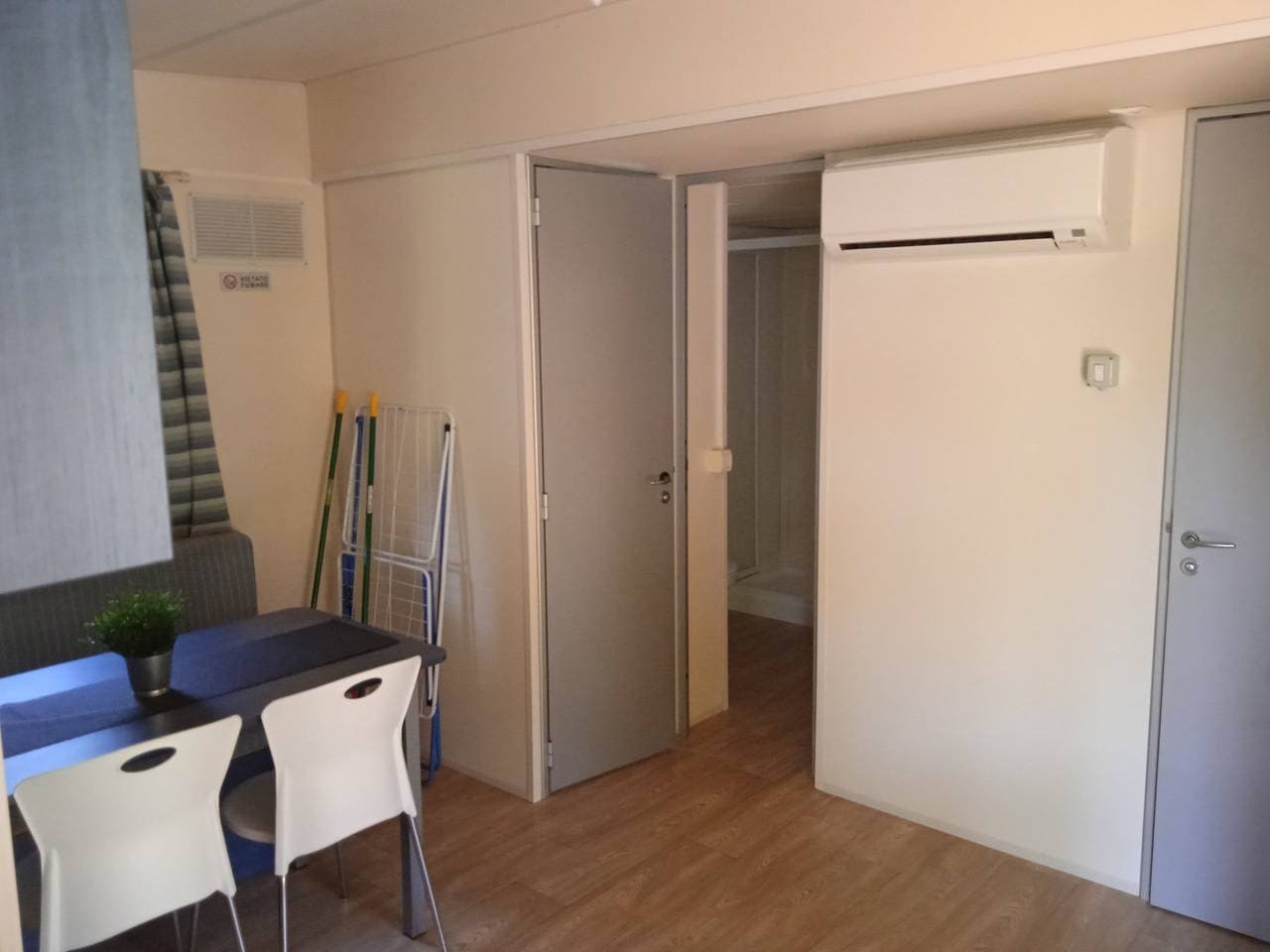 Foto 7 von 30: Chalet für 4 Personen mit Pool