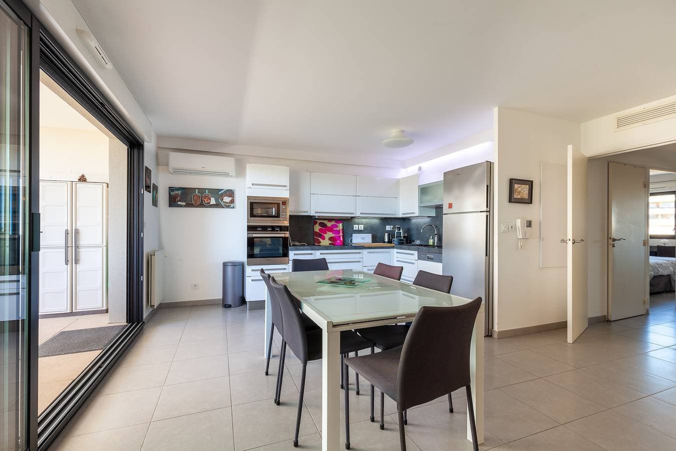 Foto 9 von 23: Ferienwohnung "O de mer D101" mit Meerblick, privater Terrasse & Wi-Fi