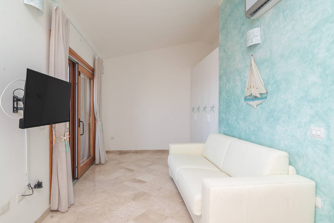 Foto 7 von 26: Ferienwohnung "Stella Maris" mit Meerblick, Gemeinschaftspool und privater Terrasse