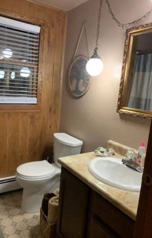 Foto 10 von 14: Full House on secluded road, 4 bed 2 bath, fully furnished basement w/bar + beds