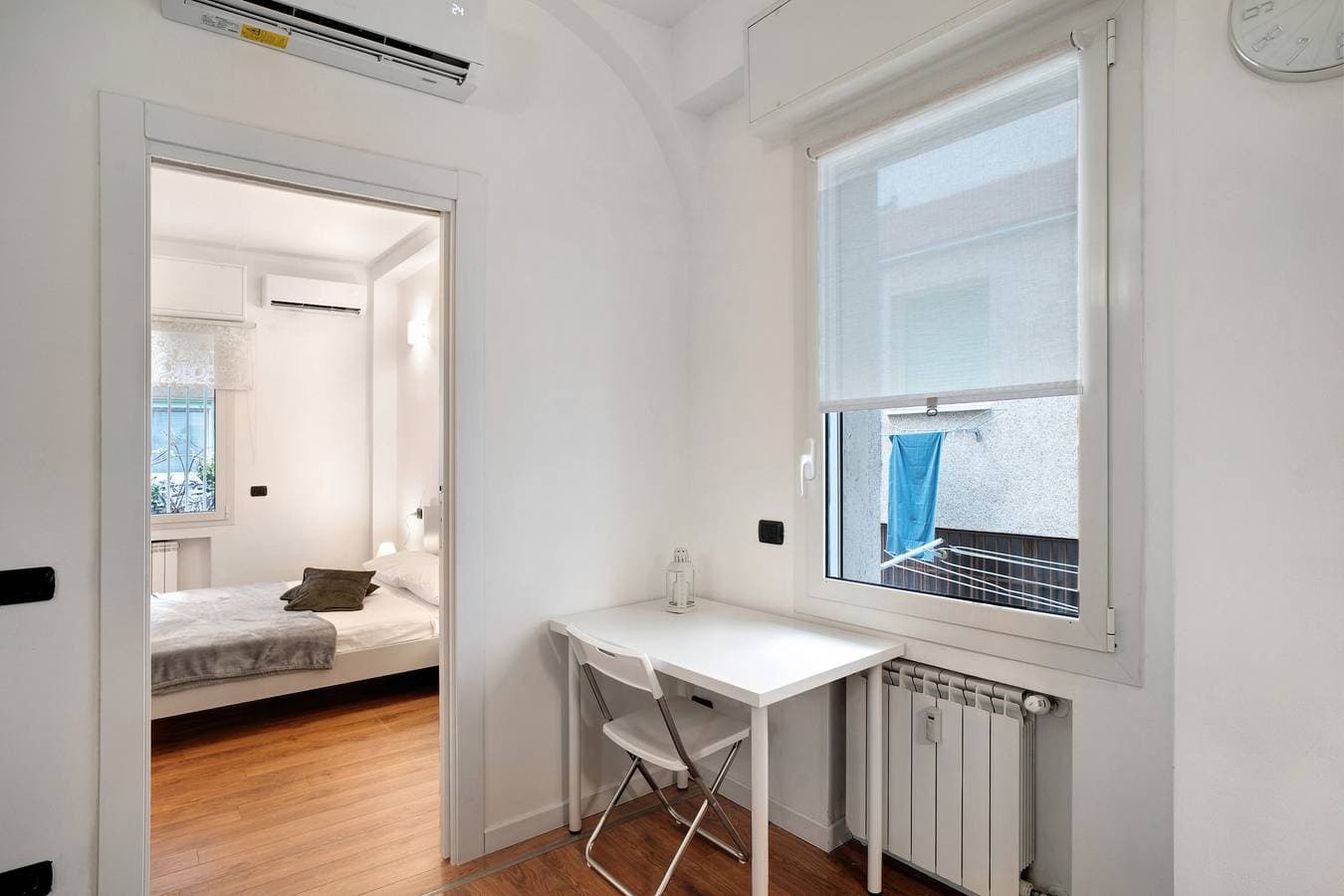 Foto 10 von 40: Ferienwohnung 'La Perla Grigia' mit gemeinsamer Terrasse, WLAN und Klimaanlage