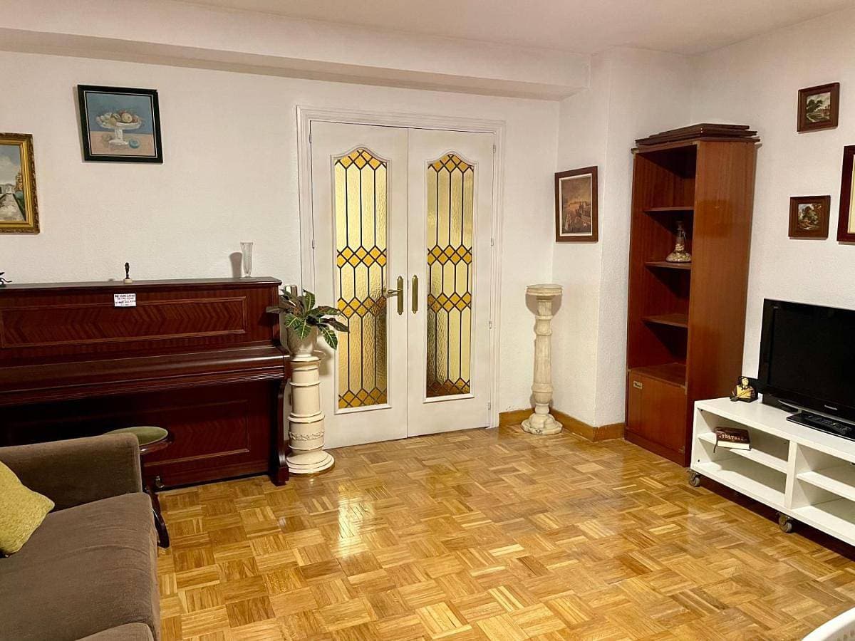Private Rooms Madrid Atocha 1