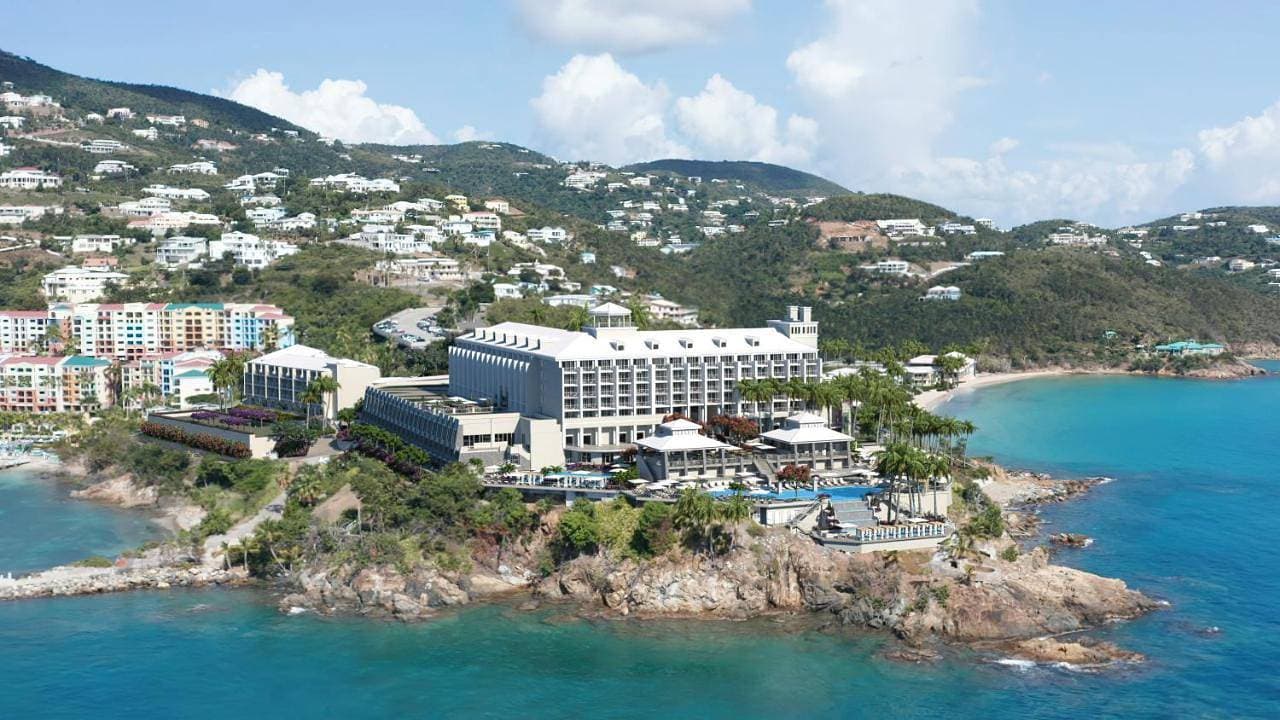 Foto 2 von 15: Deluxe King Room with Balcony and Ocean View