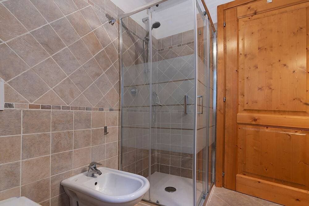 Foto 5 von 23: InstaView - Ein Schlafzimmer Wohnung, Schläft 4
