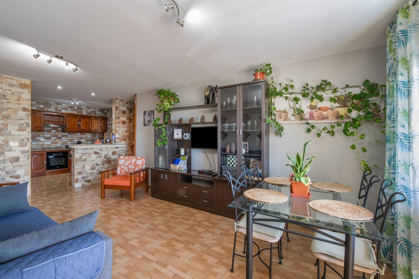 Foto 4 von 27: Apartment 'Casa Carolina Y Roger Tazacorte' mit Meerblick, Balkon und WLAN