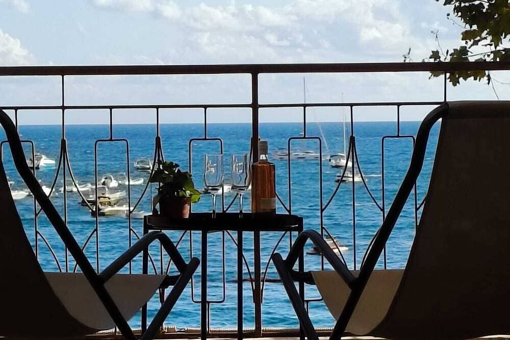 Sunset Boulevard Sea Apartment 1