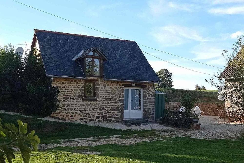 Foto 4 von 16: Charming countryside cottage with heated pool & private jacuzzi. 3 star rated