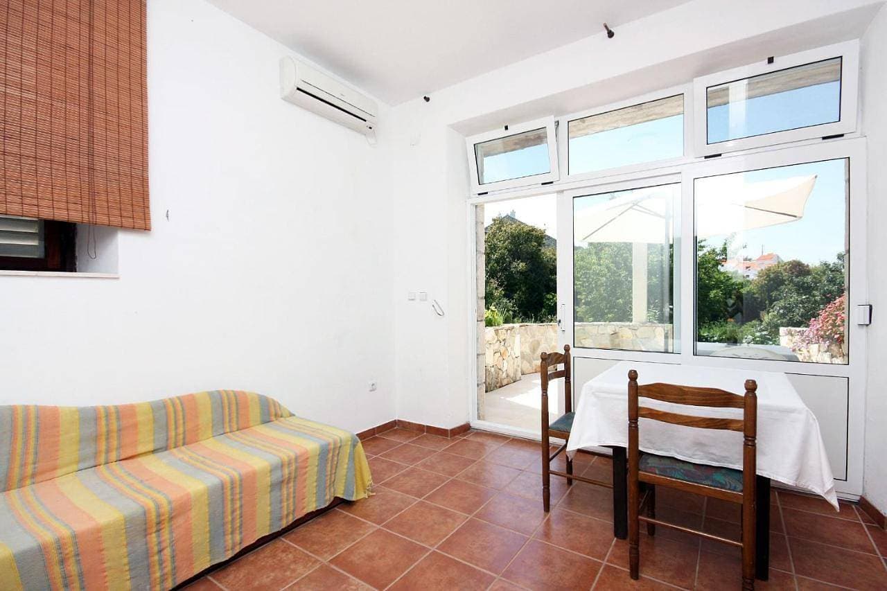 Foto 12 von 14: One-Bedroom Apartment with Terrace