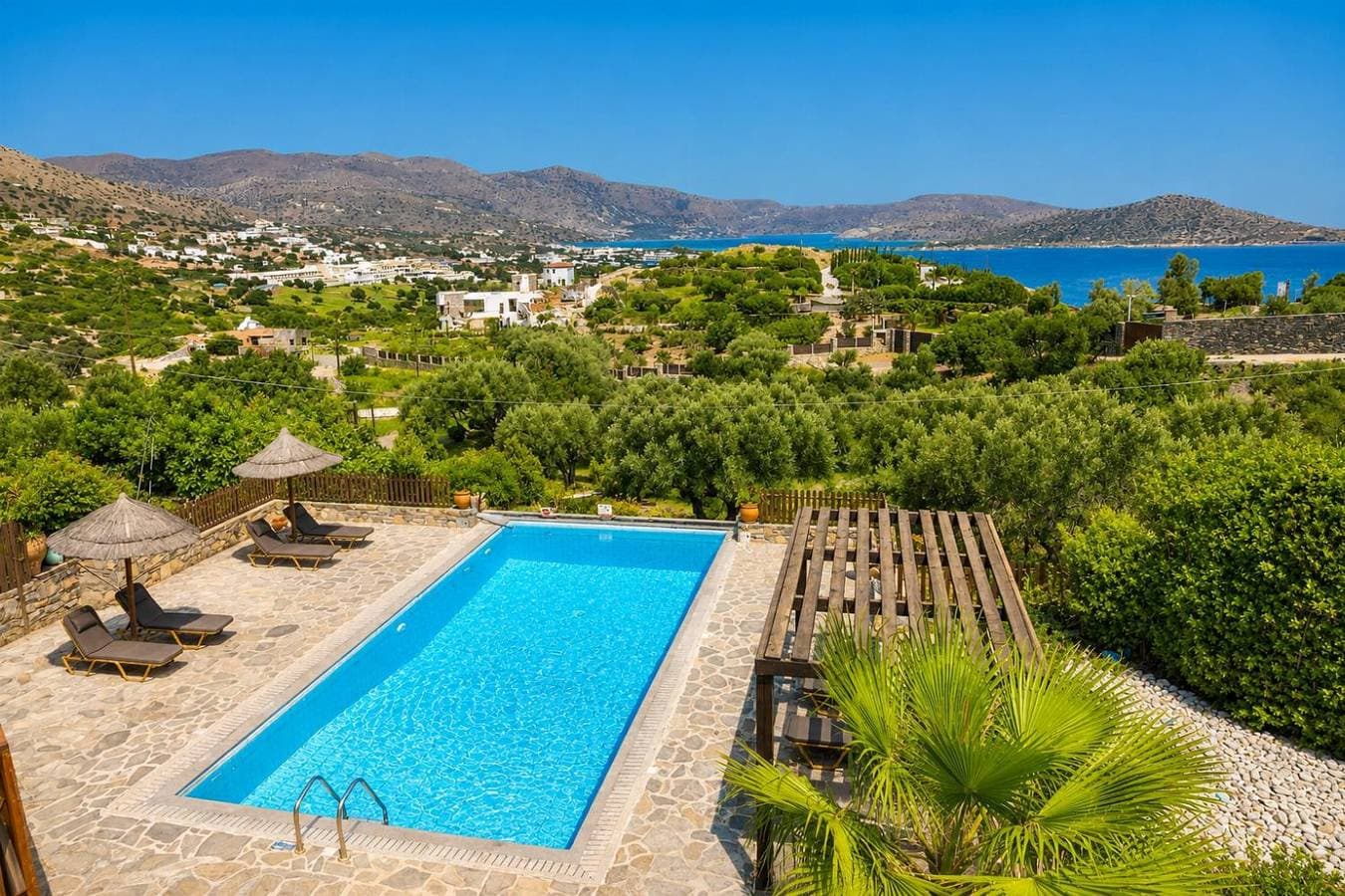Foto 4 von 28: Villa für 10 Personen mit Balkon