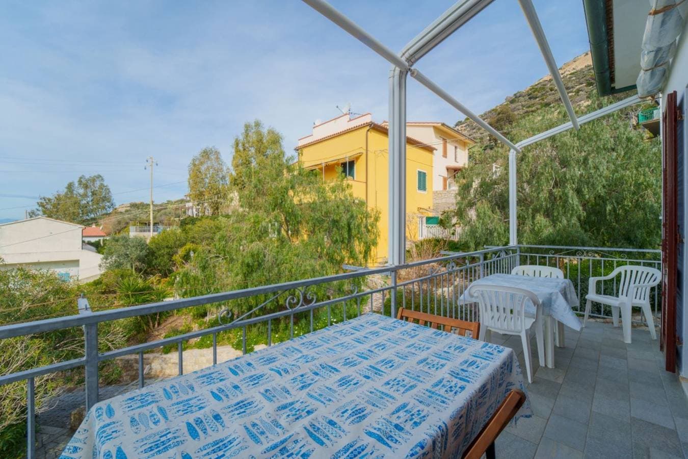 Foto 3 von 37: Ferienwohnung für 6 Personen mit Balkon