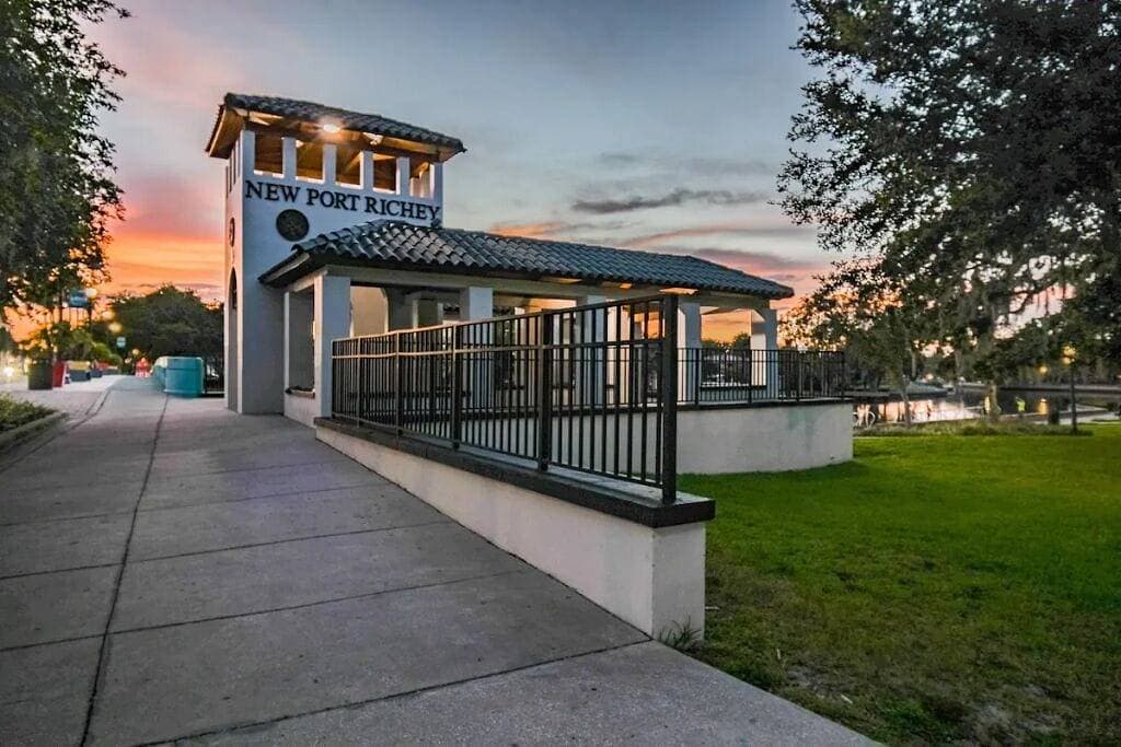 Foto 7 von 49: East Riverside Downtown Bungalow