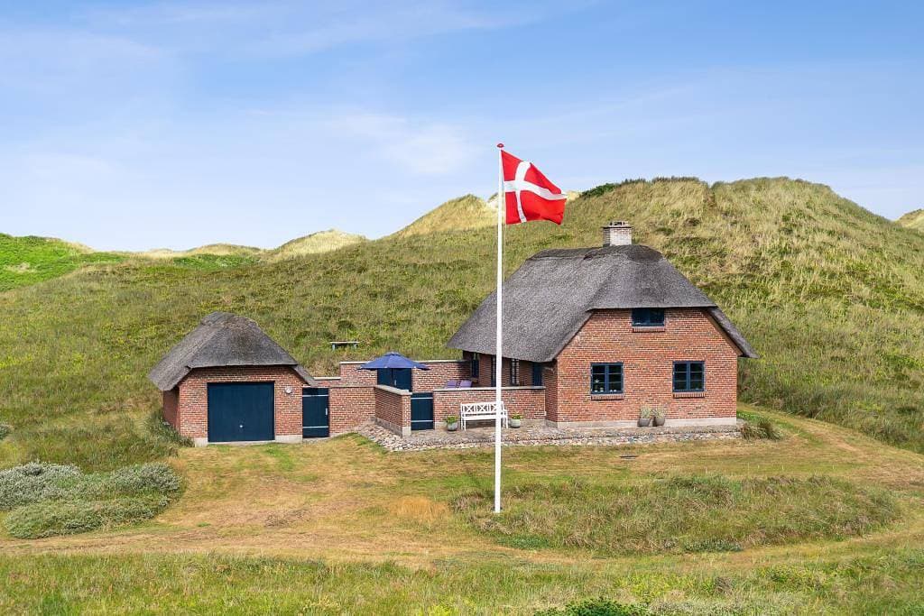 Rustikales Ferienhaus mitten in den Dünen – Nur 200 m zum Strand! 1