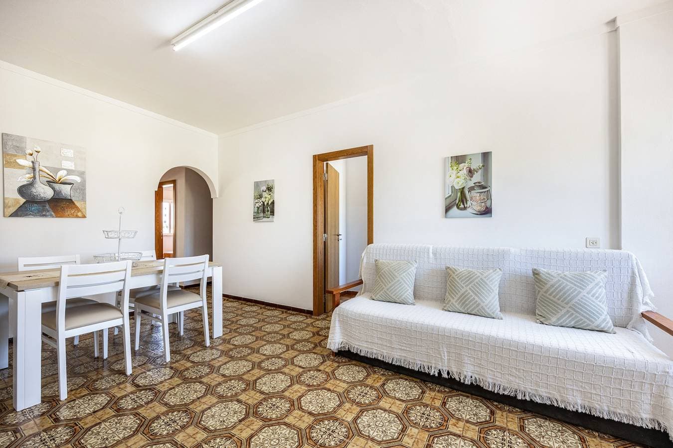 Foto 11 von 31: Ferienwohnung Villas Brites nº4 mit gemeinschaftlich genutztem Pool, garten, Balkon und WLAN