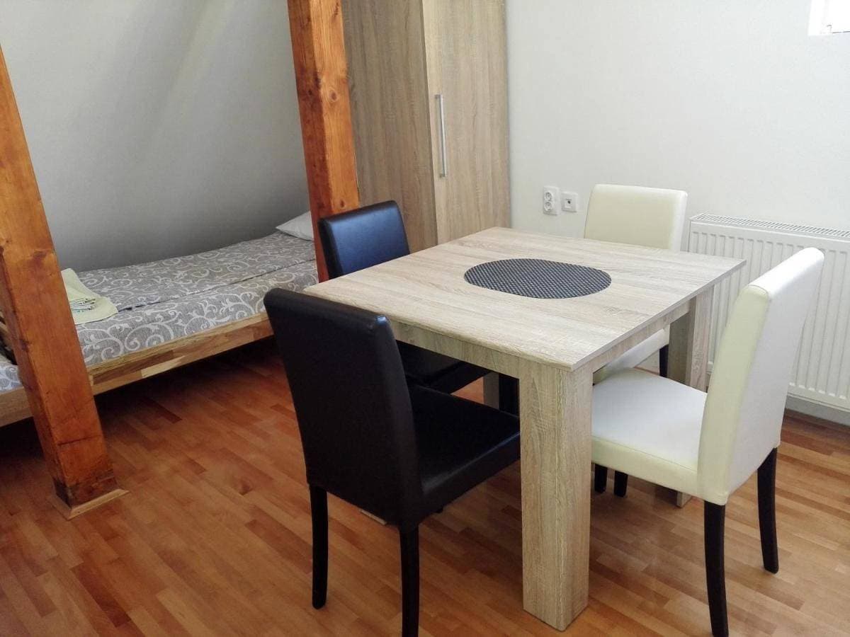 Foto 3 von 27: Pešić Apartmani