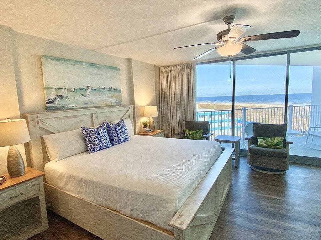 Foto 4 von 12: Sandcastle Condominiums Unit 410