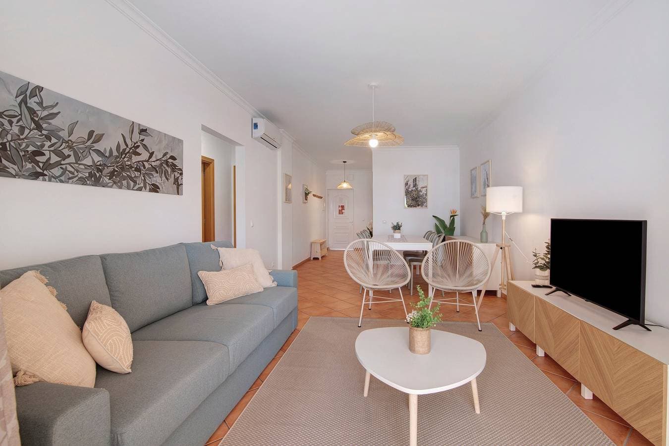 Foto 10 von 24: Ferienwohnung "T2 D Apt Amendoeira" mit Gemeinschaftspool, 2 Balkonen & WLAN